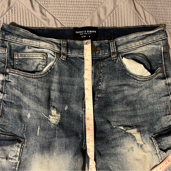 Supply & Demand Distressed Denim Jeans - Picture 4 of 7
